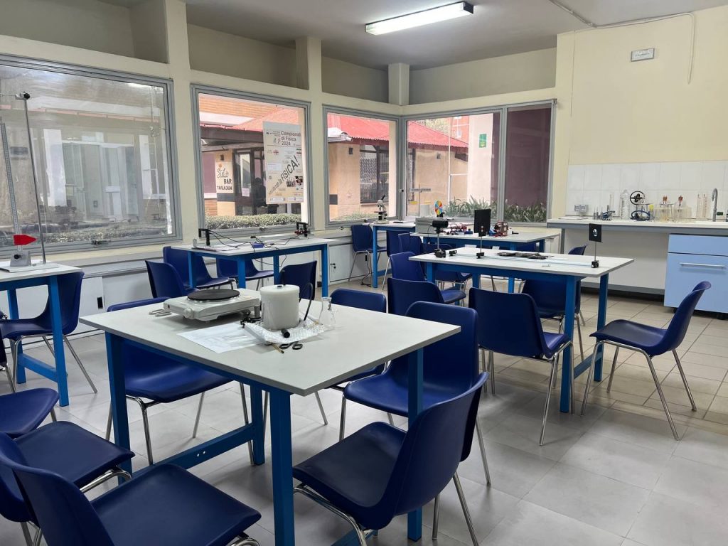 laboratorio scienze e fisica